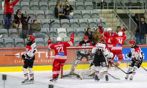 Großer Jubel beim Future Team nach dem 5:2-Heimsieg über Titelverteidiger Jesenice