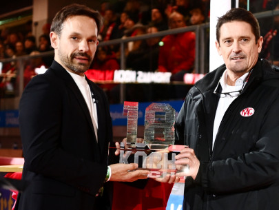 General Manager Oliver Pilloni hielt die Laudatio auf die große Laufbahn von Thomas Koch General Manager Oliver Pilloni hielt die Laudatio auf die große Laufbahn von Thomas Koch