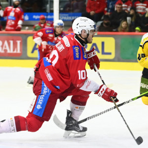 Eigenbauspieler Thoms Vallant bestritt gegen den HC Pustertal sein 500. Spiel in Österreichs höchster Spielklasse