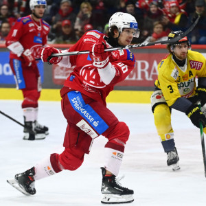 Matt Fraser erzielte im dritten Saisonduell mit den Vienna Capitals bereits seinen vierten Treffer Matt Fraser erzielte im dritten Saisonduell mit den Vienna Capitals bereits seinen vierten Treffer