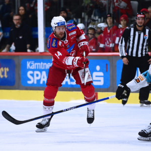 Paul Postma brachte die Rotjacken in Führung und schraubte sein saisonales Punktekonto danach auf bereits 29 nach oben Paul Postma brachte die Rotjacken in Führung und schraubte sein saisonales Punktekonto danach auf bereits 29 nach oben