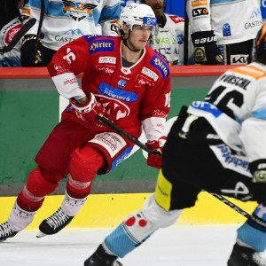 Simeon Schwinger erzielte gegen die Black Wings Linz seinen vierten Saisontreffer Simeon Schwinger erzielte gegen die Black Wings Linz seinen vierten Saisontreffer