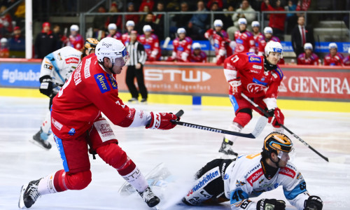 Nick Petersen verbuchte gegen die Black Wings Linz seinen ersten Doppelpack der Saison 2023/24