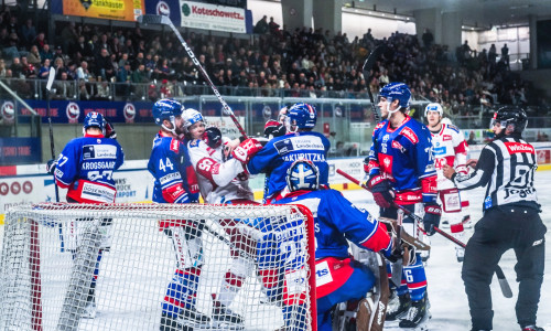 Im ersten Auswärtsspiel der Saison in Innsbruck ging der EC-KAC in Führung, danach erzielten die Haie jedoch vier unbeantwortete Treffer