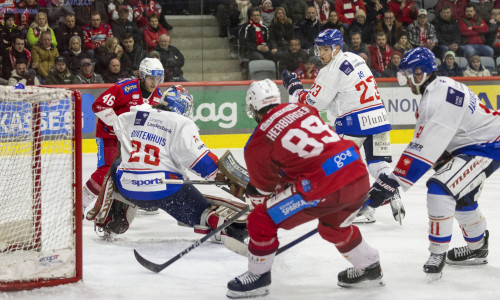 Auch das zweite Saisonduell zwischen dem EC-KAC und dem HC Innsbruck auf Klagenfurter Eis ging ins Penaltyschießen, diesmal hatten die Tiroler das bessere Ende für sich