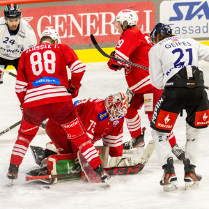 Goalie Ralf Kropiunig, der im ersten Saisonheimspiel gegen Kitzbühel noch einen Sieg verbuchen konnte, musste sich mit seinem Team diesmal geschlagen geben