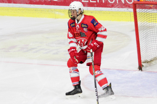 Thimo Nickl im Trikot des Future Teams des EC-KAC (2017)