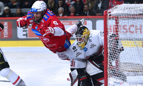 Rostige Rotjacken stolperten zum Playoff-Start über die Pioneers Vorarlberg