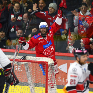 Jan Muršak brillierte im dritten Viertelfinalspiel mit einem Powerplay-Treffer und zwei Torvorlagen