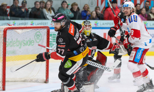 Die Rotjacken treten am Mittwoch zum sechsten Viertelfinalspiel bei den Pioneers Vorarlberg an