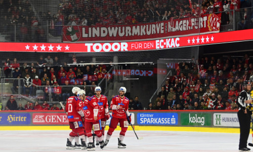 Die Rotjacken konnten im ersten Halbfinalspiel gegen den HC Pustertal gleich sieben Mal jubeln