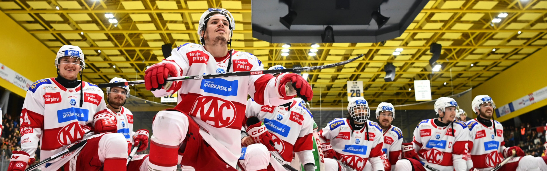 Die Rotjacken stürmten am Dienstagabend mit einem neuerlichen Auswärtssieg in Brunico/Bruneck in das Finale der win2day ICE Hockey League