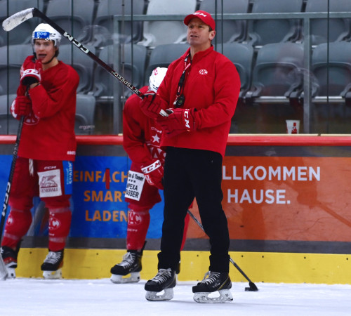 Unter Head Coach Kirk Furey halten die Rotjacken bei 41 Siegen aus 58 Saisonspielen