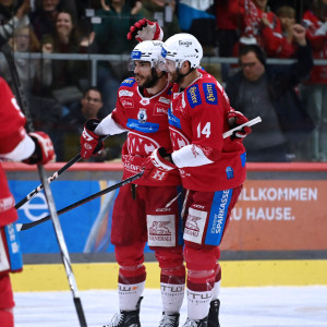 Lukas Haudum traf wie schon am Sonntag im Powerplay und leitete damit das rot-weiße Comeback ein