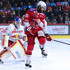 Raphael Herburger fälschte Manuel Ganahls Rebound im Powerplay zum Tor zum 2:2 ab