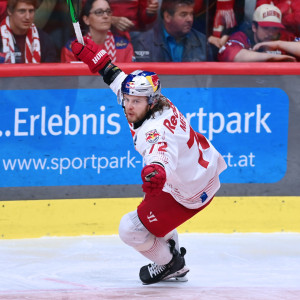 Nicolai Meyer gelang in der Verlängerung bei numerischem Vorteil der entscheidende Treffer zu Gunsten der Roten Bullen Nicolai Meyer gelang in der Verlängerung bei numerischem Vorteil der entscheidende Treffer zu Gunsten der Roten Bullen