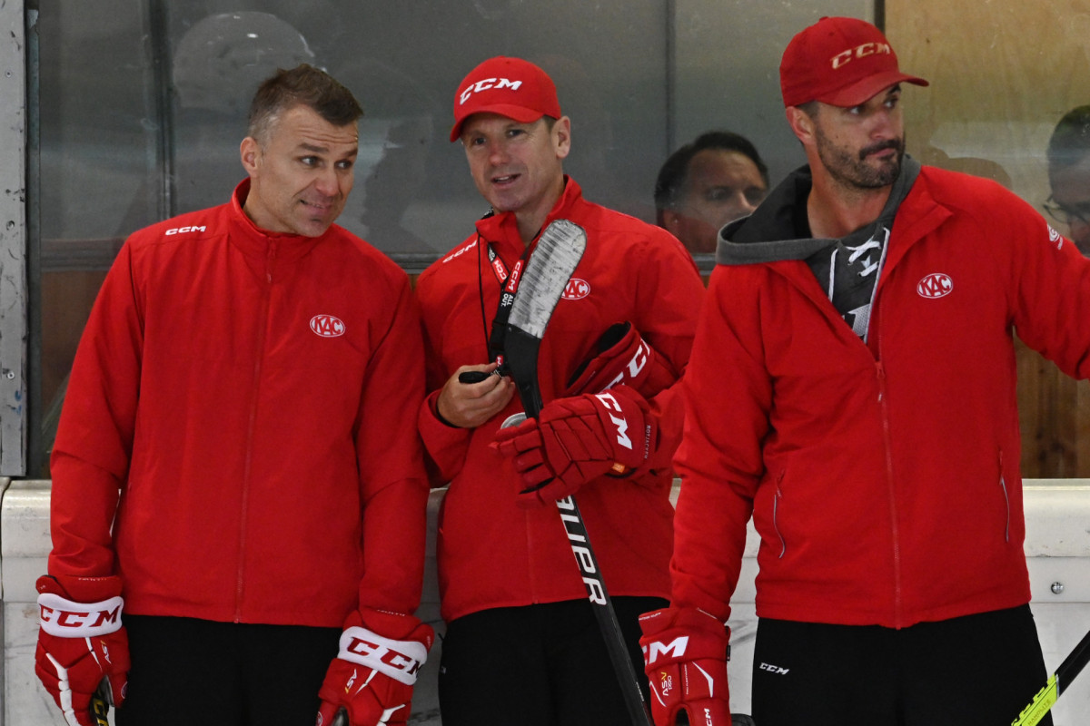 Andrej Hočevar, Kirk Furey und David Fischer bilden auch in der Saison 2024/25 den Trainerstab des EC-KAC