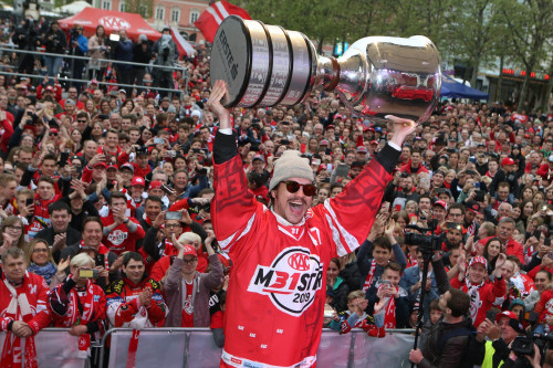 Stürmer Marcel Witting gewann mit dem EC-KAC zwei Meistertitel, insbesondere an jenem 2019 hatte er wesentlichen Anteil