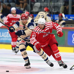 Fabian Hochegger bildete gegen die Wild Wings eine Sturmformation mit Finn van Ee und Simeon Schwinger