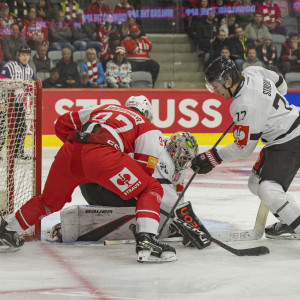 Die Rotjacken verbuchten zwar mehr Torschüsse als Fribourg, vermochten diese aber nicht in Treffer zu konvertieren Die Rotjacken verbuchten zwar mehr Torschüsse als Fribourg, vermochten diese aber nicht in Treffer zu konvertieren