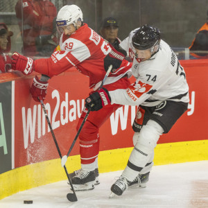 Raphael Herburger hatte mit einem Alleingang eine der besten Möglichkeiten des Abends aus Klagenfurter Sicht Raphael Herburger hatte mit einem Alleingang eine der besten Möglichkeiten des Abends aus Klagenfurter Sicht