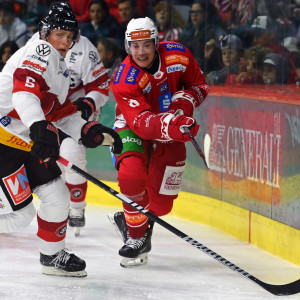 Stürmer Nick Petersen beendete seinen fünften Ligaspieleinsatz 2024/25 zum vierten Mal mit Punkten Stürmer Nick Petersen beendete seinen fünften Ligaspieleinsatz 2024/25 zum vierten Mal mit Punkten