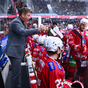 Head Coach Kirk Furey beklagte nach der Partie die fehlende Intensität im Spiel seiner Mannschaft Head Coach Kirk Furey beklagte nach der Partie die fehlende Intensität im Spiel seiner Mannschaft