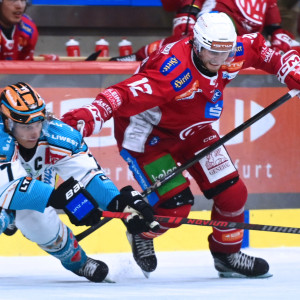 David Maier leitete mit seinem Treffer aus spitzem Winkel die letztlich unbelohnte Aufholjagd Klagenfurts ein David Maier leitete mit seinem Treffer aus spitzem Winkel die letztlich unbelohnte Aufholjagd Klagenfurts ein