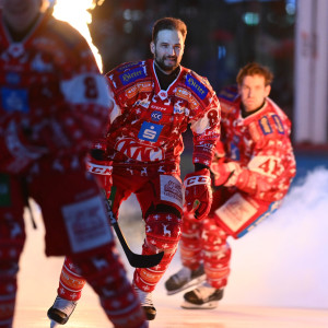 Raphael Herburger trug sich im Powerplay ebenfalls in die Torschützenliste ein Raphael Herburger trug sich im Powerplay ebenfalls in die Torschützenliste ein