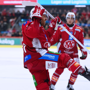 Kevin Clark sorgte in der 51. Minute mit seinem Anschlusstreffer zum 2:3 noch einmal für Hoffnung in der Heidi Horten-Arena Kevin Clark sorgte in der 51. Minute mit seinem Anschlusstreffer zum 2:3 noch einmal für Hoffnung in der Heidi Horten-Arena