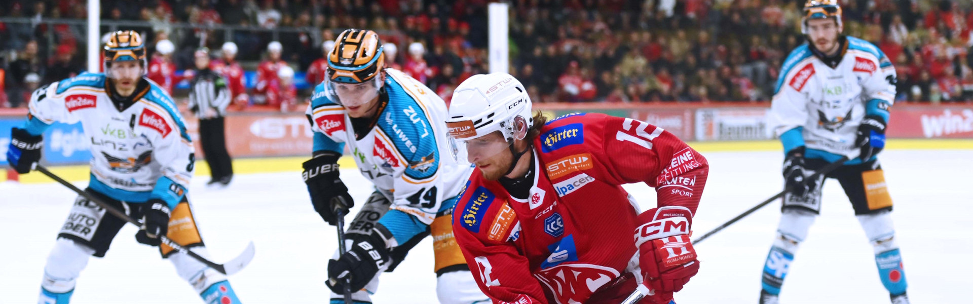 David Maier und die Rotjacken eröffnen die Halbfinalserie gegen Linz am Dienstag auf eigenem Eis