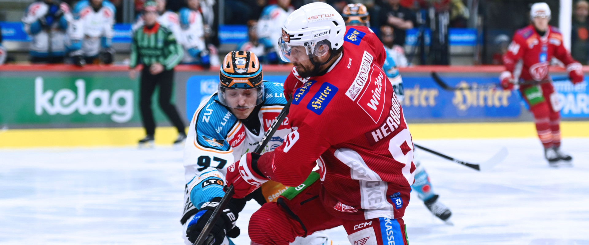 Raphael Herburger und die Rotjacken wollen am Freitag in der Halbfinalserie wieder in Führung gehen
