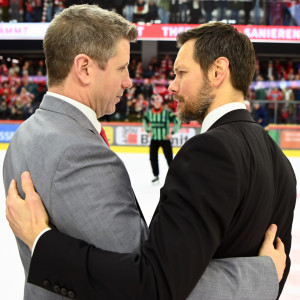 Die Trainer Kirk Furey und Philipp Lukas zollten einander nach einer packenden Serie Respekt