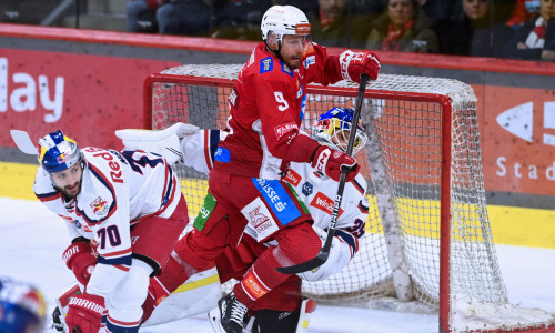 Nach zuletzt 17 verletzungsbedingt verpassten Spielen dürfte Jan Muršak zum Finalauftakt in das KAC-Lineup zurückkehren.