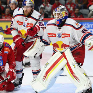 Für die Rotjacken war auch in Finalspiel drei zu oft Endstation bei Goalie Atte Tolvanen Für die Rotjacken war auch in Finalspiel drei zu oft Endstation bei Goalie Atte Tolvanen
