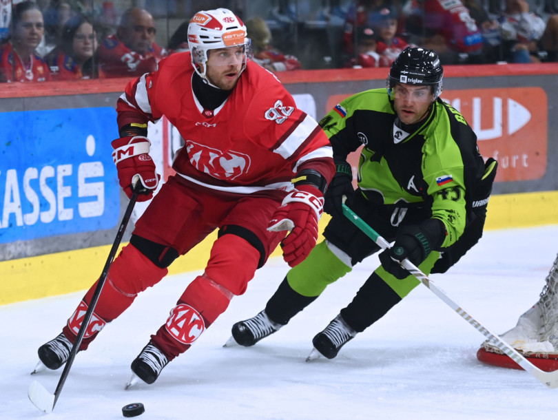 Daniel Obersteiner centerte am Freitag Mathias From und Raphael Herburger, er scheiterte bei zwei starken Abschlüssen nur knapp