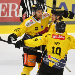 Randy Gazzola entschied die Partie in der zweiten Minute der Verlängerung zu Gunsten Wiens Randy Gazzola entschied die Partie in der zweiten Minute der Verlängerung zu Gunsten Wiens