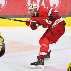 Nach seiner Erkrankung war bei den Rotjacken Jan Muršak wieder mit dabei Nach seiner Erkrankung war bei den Rotjacken Jan Muršak wieder mit dabei