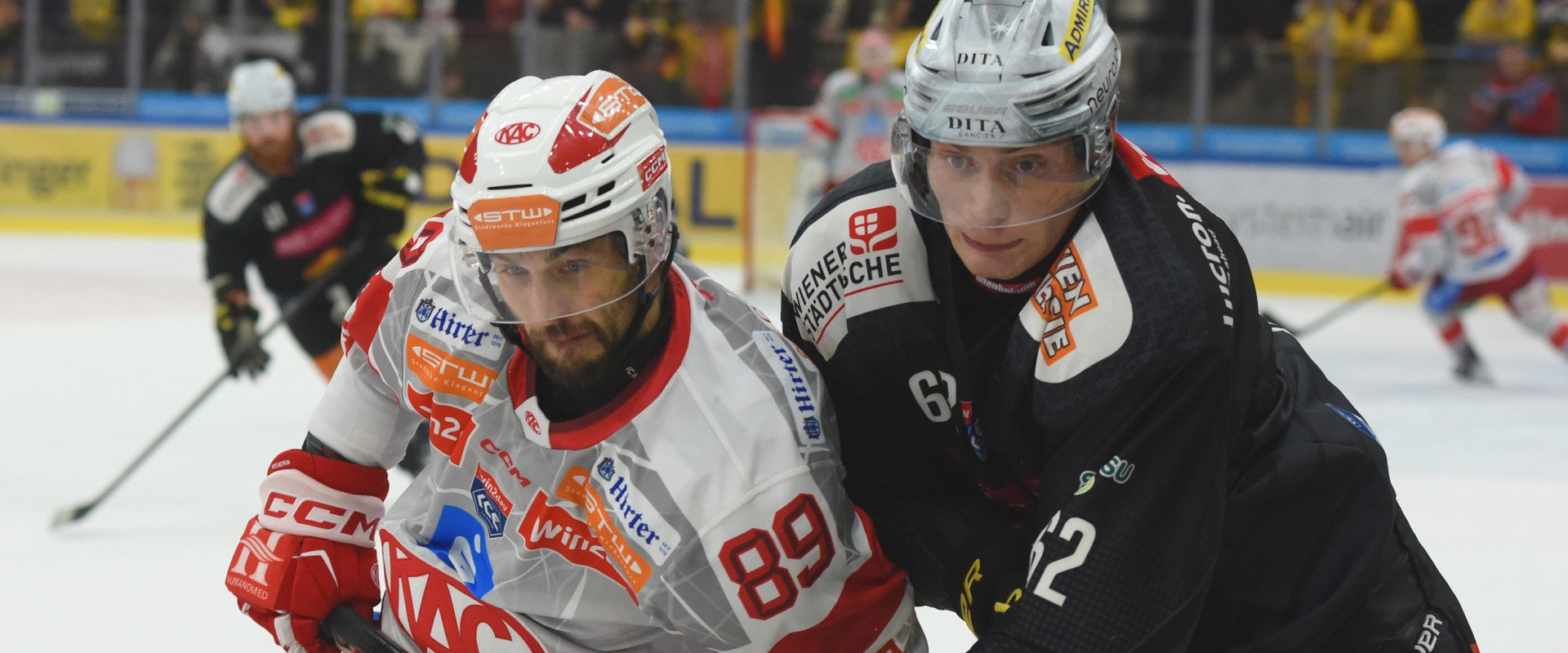 Raphael Herburger und die Rotjacken besiegten die Vienna Capitals saisonübergreifend zum zehnten Mal in Folge