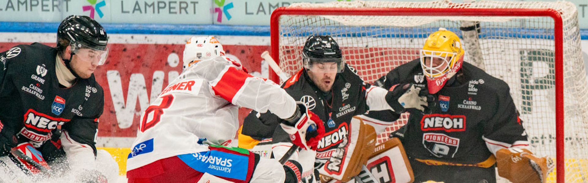 Die Rotjacken mussten sich am Sonntag in Feldkirch mit einem Punkt begnügen