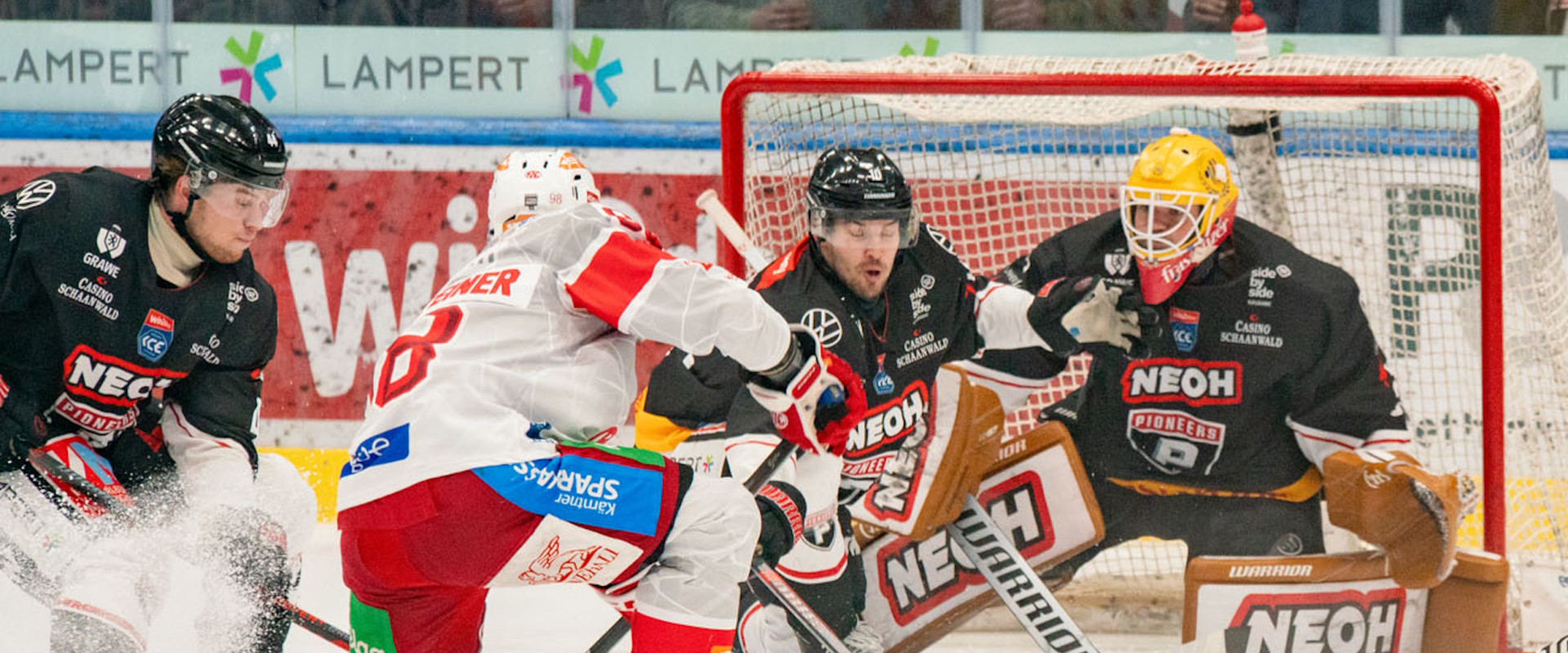Die Rotjacken mussten sich am Sonntag in Feldkirch mit einem Punkt begnügen