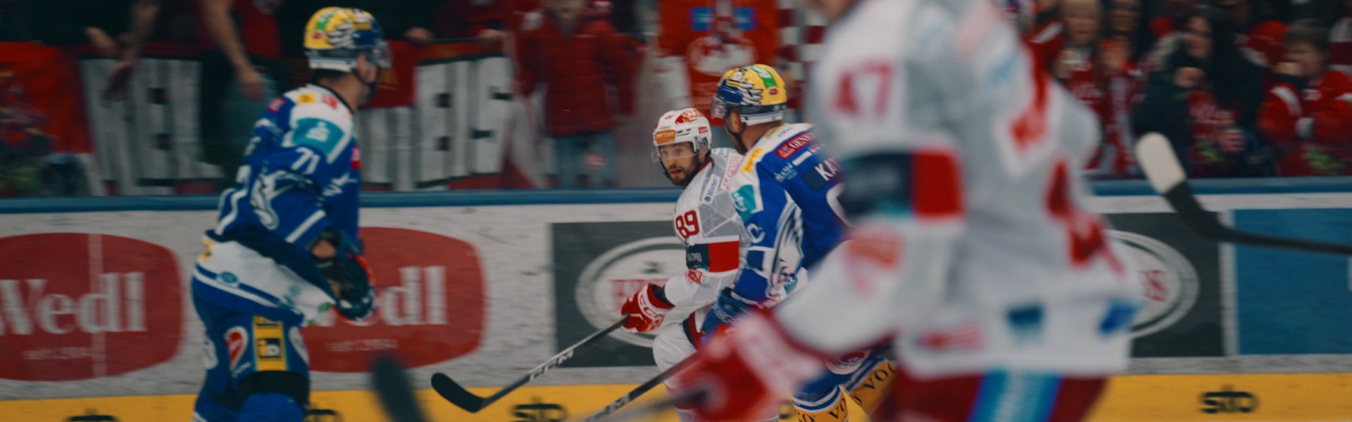 Die Crew von Rotjacken-TV hat auch das Auswärtsspiel beim EC VSV begleitet