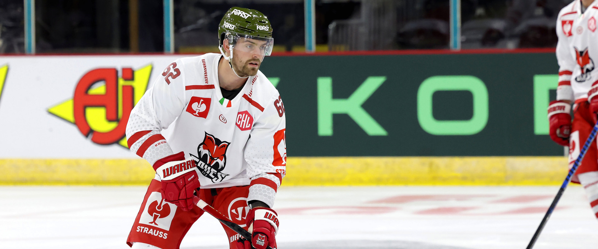 Josh Teves spielte 2023/24 beim HCB Südtirol und mit den Füchsen auch in der Champions Hockey League