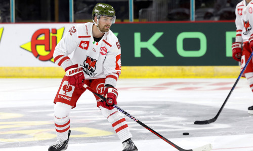 Josh Teves spielte 2023/24 beim HCB Südtirol und mit den Füchsen auch in der Champions Hockey League