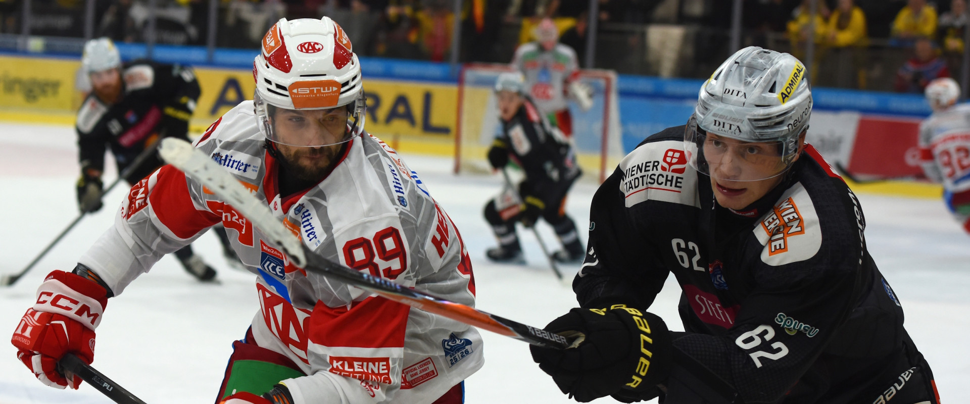 Raphael Herburger und die Rotjacken wollen ihre sich bereits über mehr als 1.000 Tage erstreckende Siegesserie gegen die Vienna Capitals verlängern