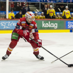 Matt Fraser hatte am Freitag Pech, sein schöner Vorhandschuss in Minute 53 landete nur an der Stange