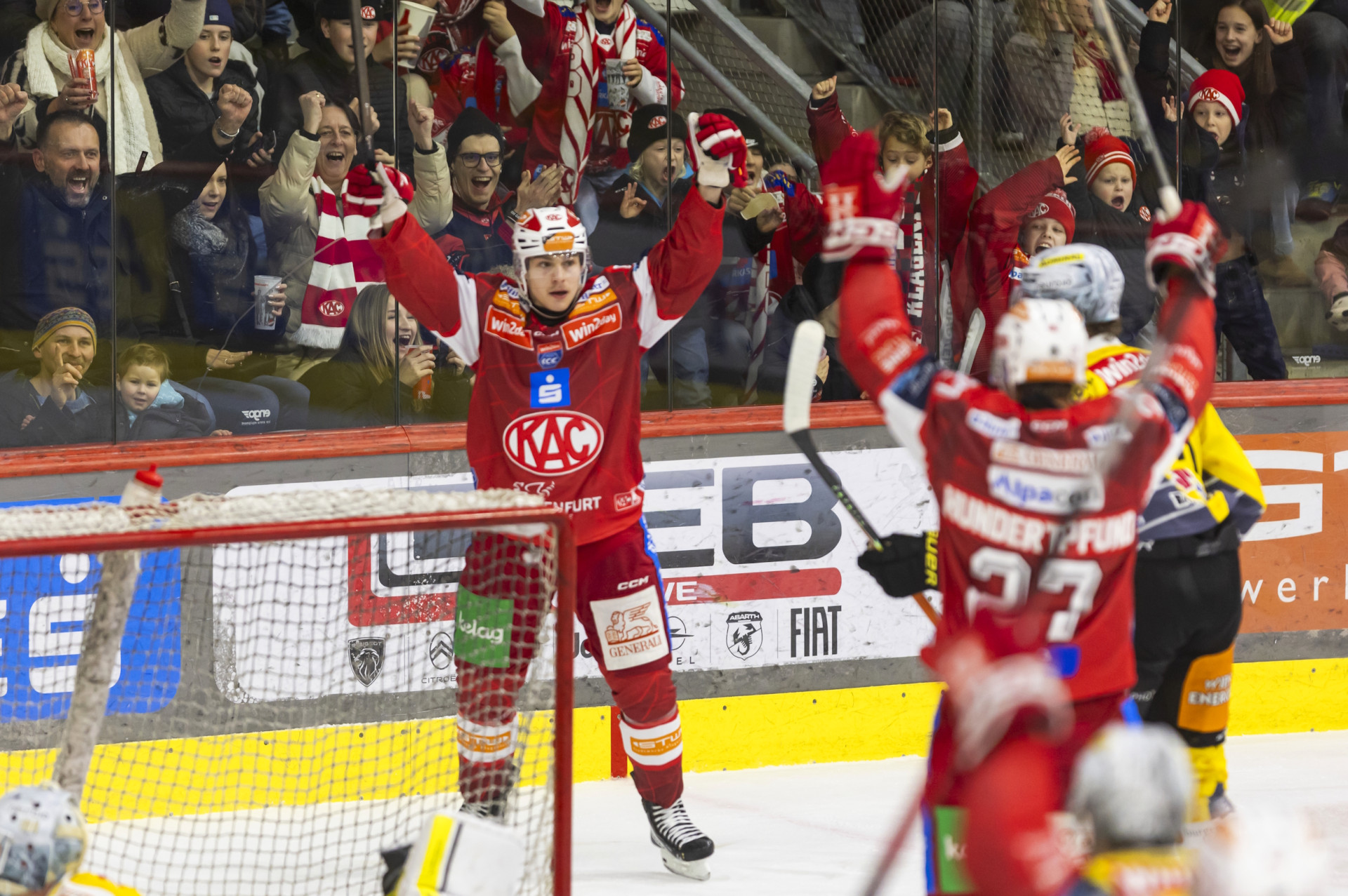Finn van Ee verbuchte beim Heimsieg der Rotjacken gegen Wien zwei Scorerpunkte