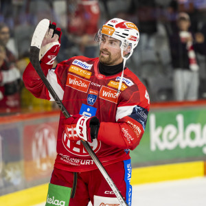 Josh Teves gab am Freitagabend sein Heimdebüt für den EC-KAC und überzeugte als Impulsgeber Josh Teves gab am Freitagabend sein Heimdebüt für den EC-KAC und überzeugte als Impulsgeber