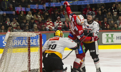 Fabian Hochegger und die Rotjacken gehen als Tabellenführer in das letzte Heimspiel vor Weihnachten