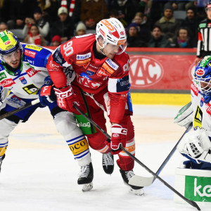 Matt Fraser bestätigte seine gute Form mit dem Treffer zum zwischenzeitlichen 4:1, Raphael Herburger hatte fein assistiert Matt Fraser bestätigte seine gute Form mit dem Treffer zum zwischenzeitlichen 4:1, Raphael Herburger hatte fein assistiert